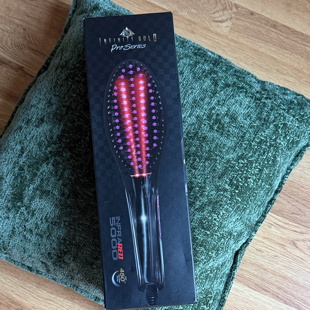 NFINITY Gold and Black ProSeries Hair Tool